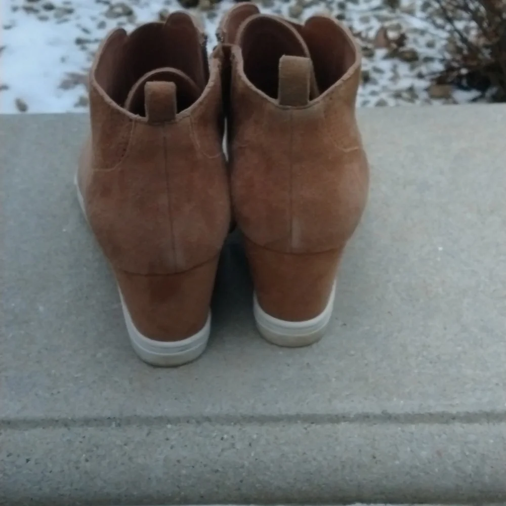 PAOLO FELICIA WEDGE SNEAKER Tan Suede size 9